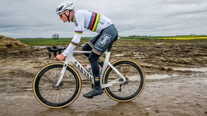 Van der Poel kondigt 11 wedstrijden cyclocross-schema aan voor zes weken actie